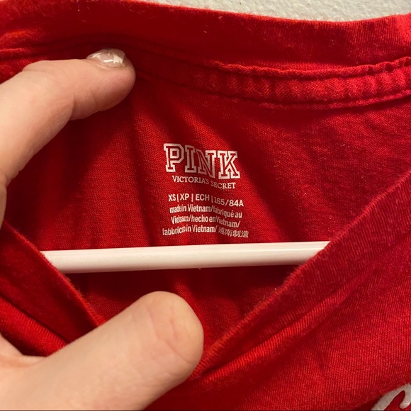 VS PINK Red Chill Vibes Boyfriend Tee - Picture 3 of 4